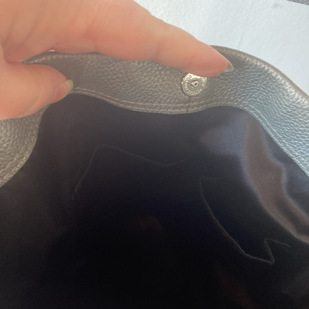 EUC Coach Pebbled Leather Shoulder Bag - Picture 15 of 16